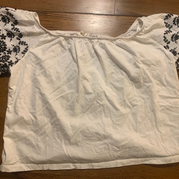 Chandail - Picture 1 of 1